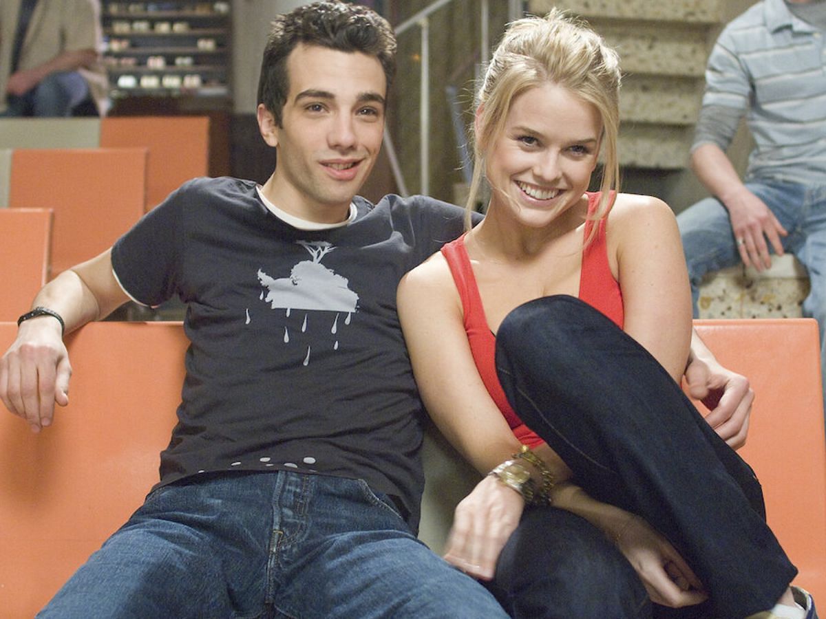 She's Out of My League (Image via Netflix)